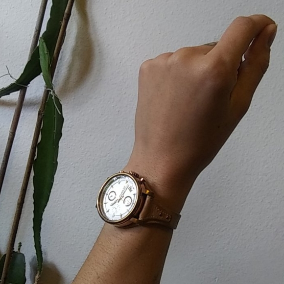 Women's Fossil Military-Style Rosegold Watch - Picture 2 of 4